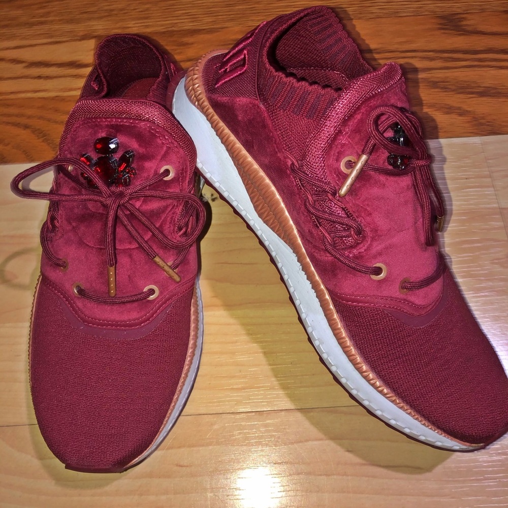 ✨Maroon Puma Ignite Sneakers